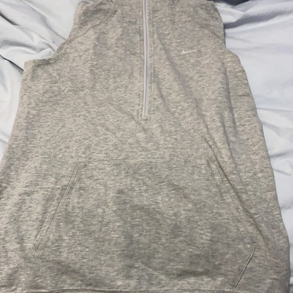 NIKE SWEATER VEST - Picture 4 of 4